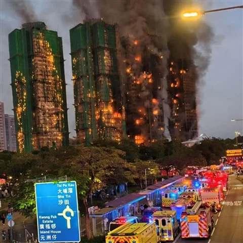 Larwm Modrwyau Tân Hong Kong: Peryglon Diogelwch Aml Sgaffaldiau Bambŵ, Pam M...